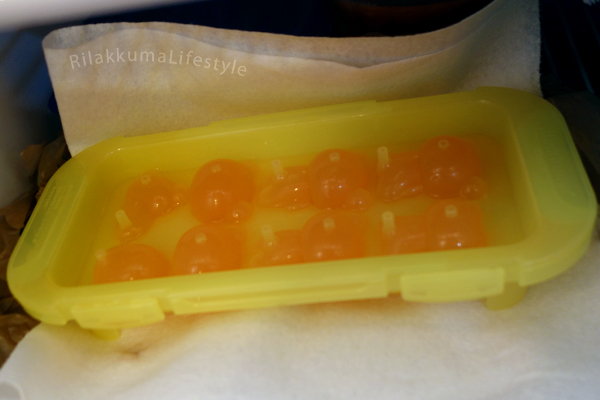 Rilakkuma Ice Tray - in fridge