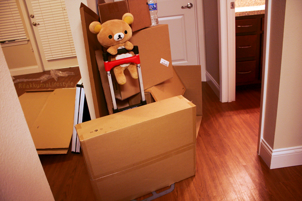 Rilakkuma moves in