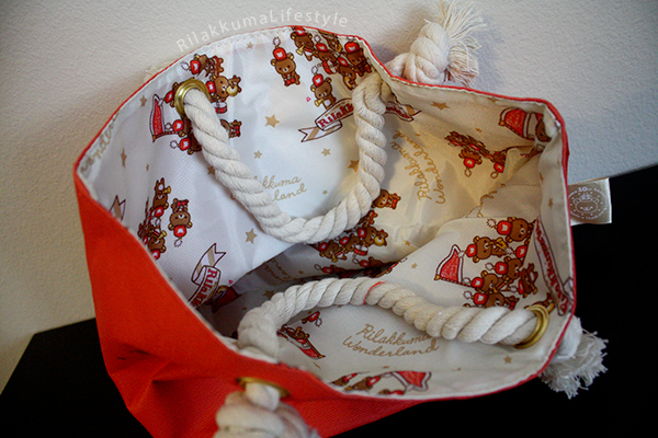 Rilakkuma Fan Magazine - interior