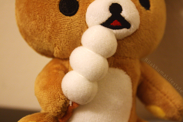 Royal Rilakkuma - dango detail