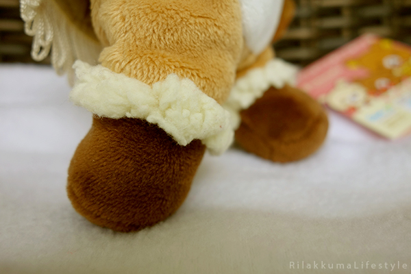 てぶくろをとどけに - あつめてぬいぐるみ - Handmade Mittens Series - Rilakkuma - standard plush - ugg boot detail