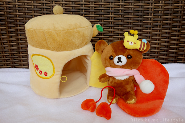 てぶくろをとどけに - チャイロイコグマの どんぐりのおうちセット - Kogumachan - Chairoikoguma - Handmade Mittens Series - Acorn House Plush Playset - full