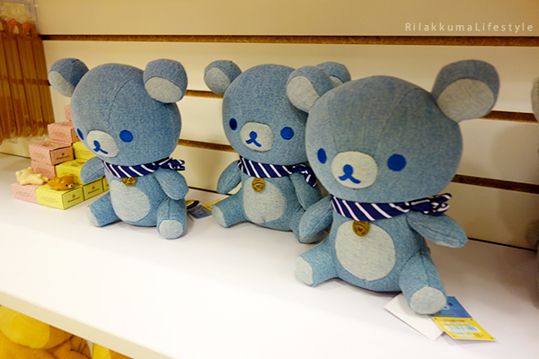 Rilakkuma Lifestyle - リラックマ - Rilakkuma Shop - Christmas Event - Westfield Brandon Center Mall Florida - First Rilakkuma Shop in US - Denim Rilakkuma - last three denim Rilakkuma