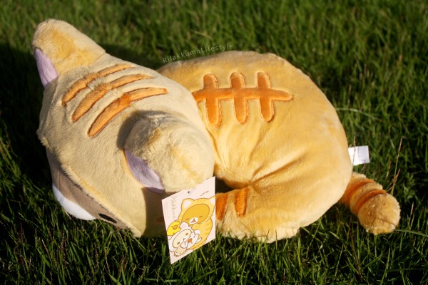 Rilakkuma Lifestyle - Rilakkuma plush - Tiger series - sleepy laydown - cat series - stuffed animal - cute - kawaii - のんびりネコ - リラックマ ぬいぐるみ - top view stripes